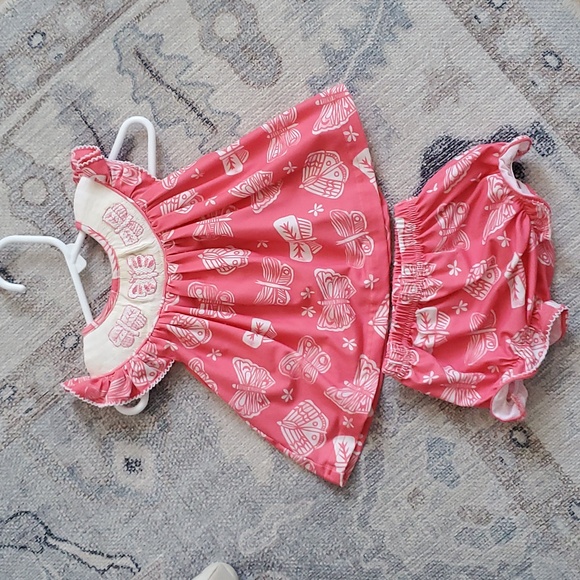 Poppy Kids Co Baby Girls Pink Smocked Embroidered Butterfly Outfit Sz6m - Picture 4 of 8